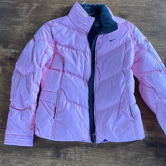 Nike Women's Light Pink Puffer Coat - Picture 1 of 1